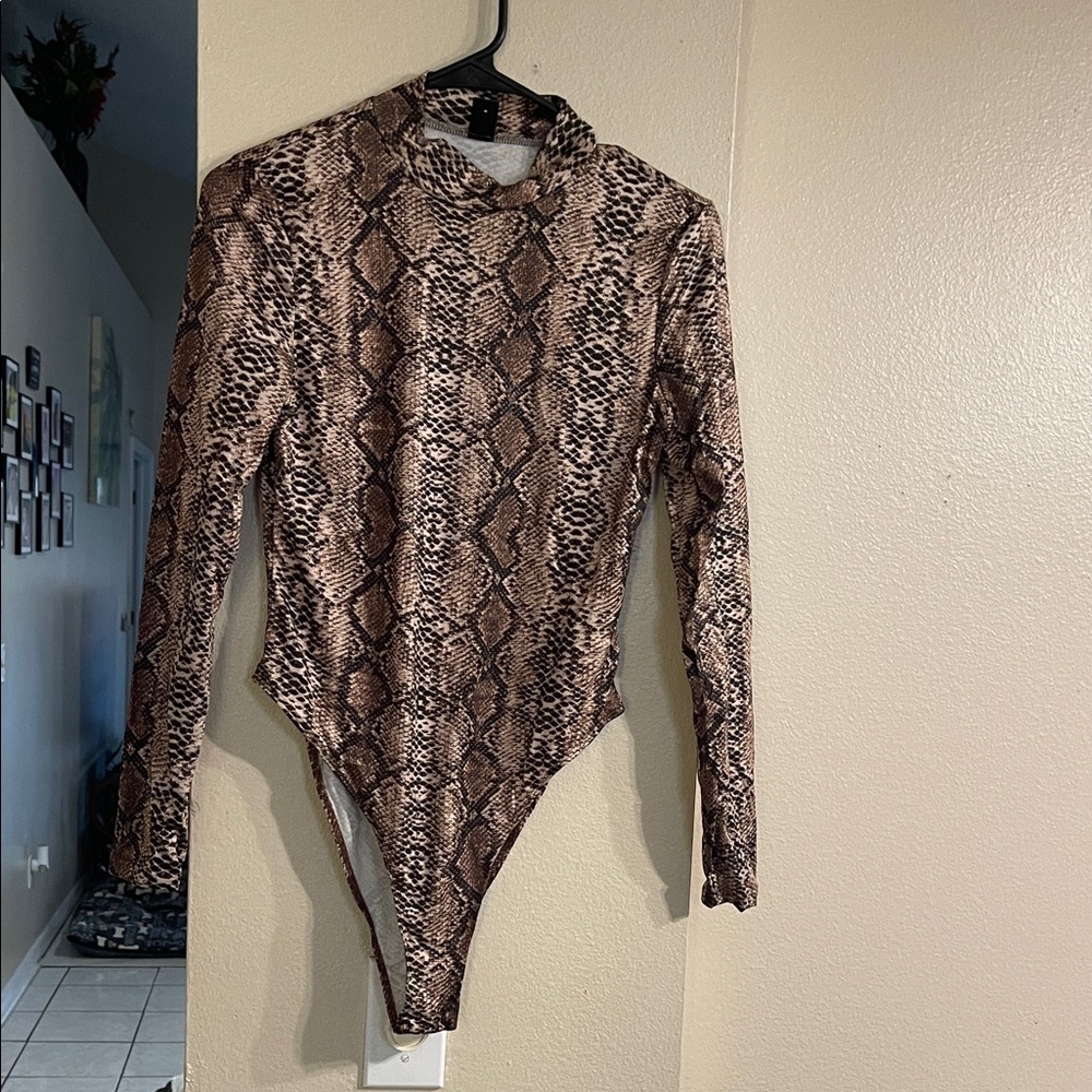 SHEIN Snake Print Bodysuit in Brown and Cream